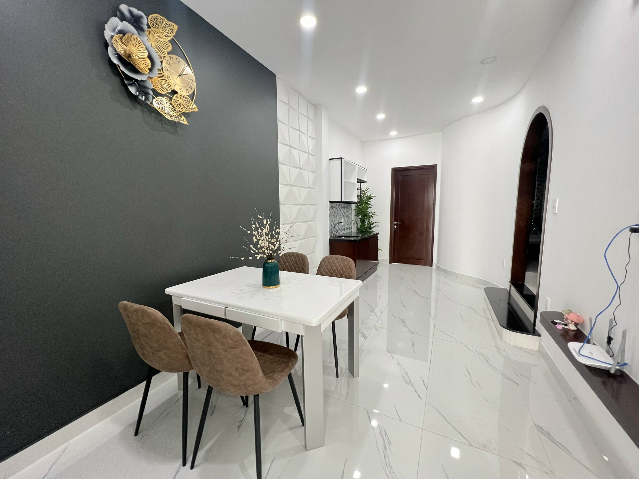 Căn hộ 1 phòng ngủ ban công 30 m2